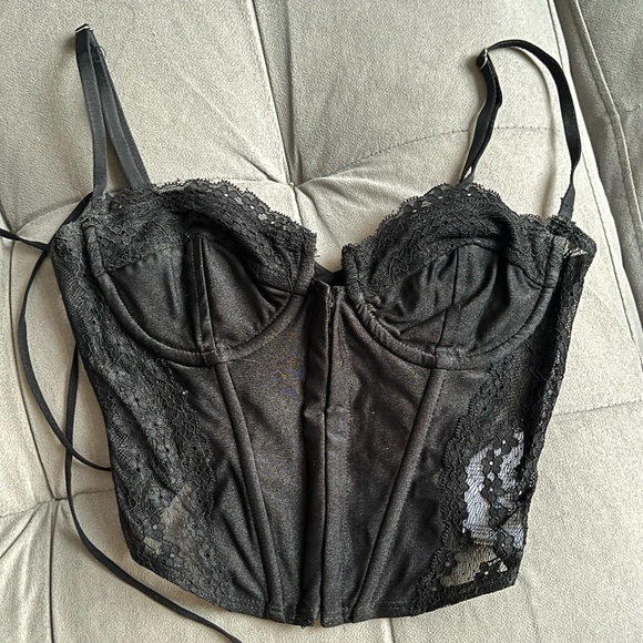 Edikted Tops - Edikted corset top